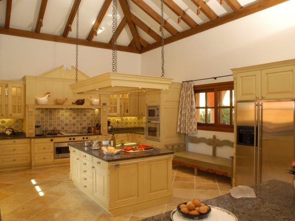 beachfront villa golden mile