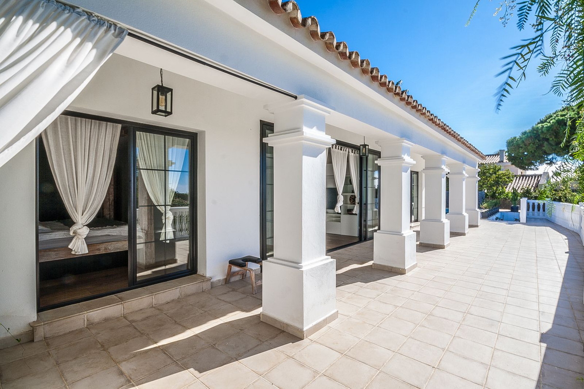 Elviria 3 bedroom rental villa (11)