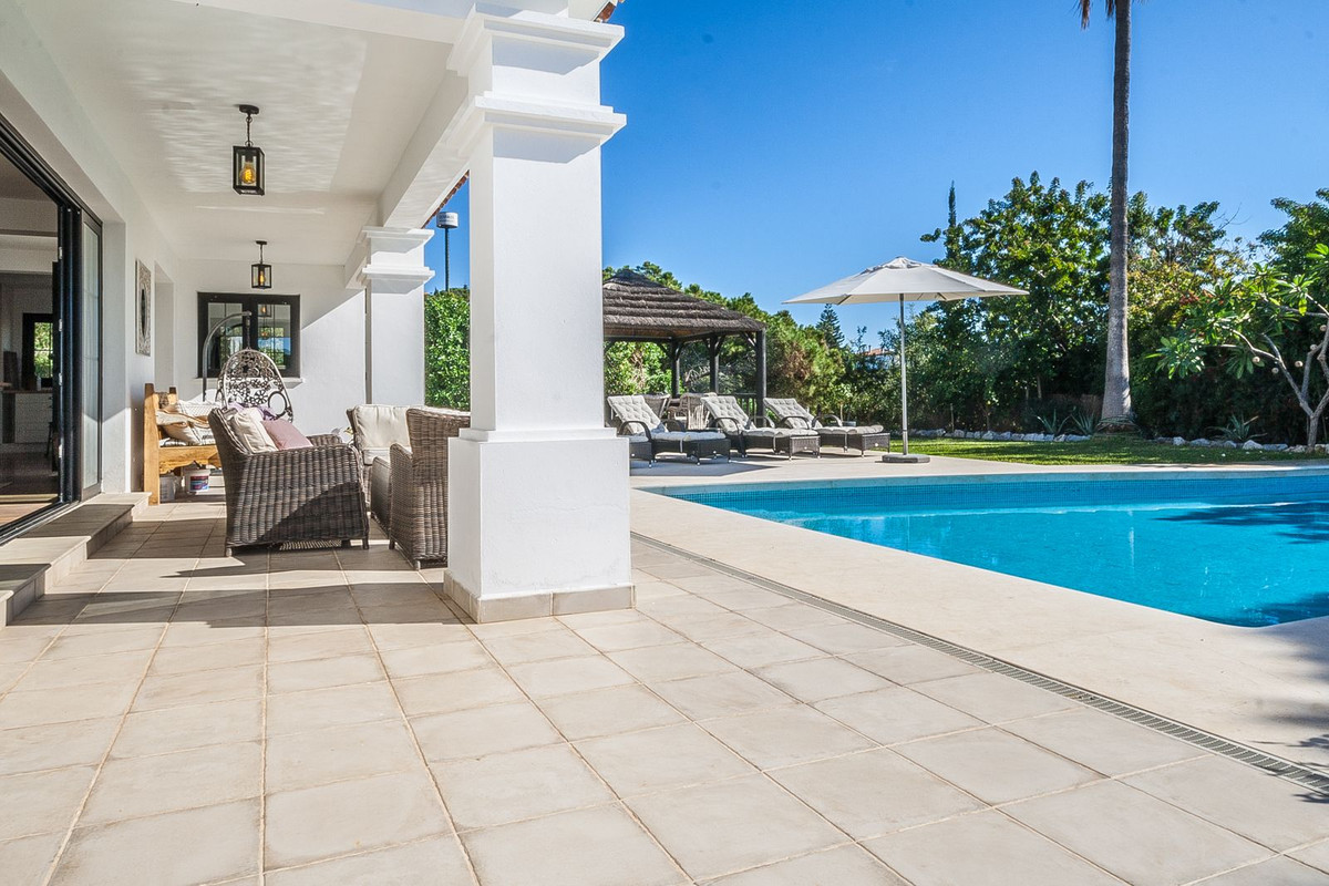 Elviria 3 bedroom rental villa (24)